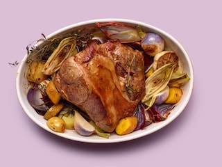 Gigot d’agneau rôti aux légumes d’hiver