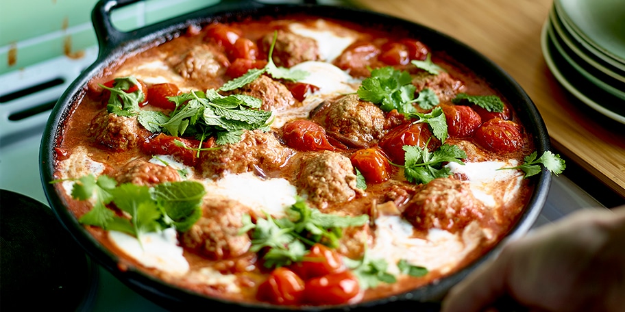 Balletjestajine met geroosterde tomaten