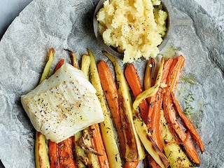 Cabillaud à la vapeur, purée à l’huile d’olive et légumes grillés