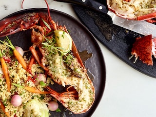 Homard rôti à l'huile de citron-gingembre et couscous aux mini légumes