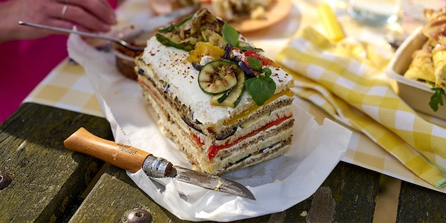 Sandwich-cake aux légumes grillés