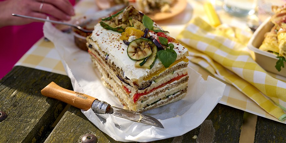 Sandwich-cake aux légumes grillés