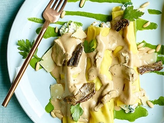 Cannellonis aux épinards et aux cèpes, coulis de persil