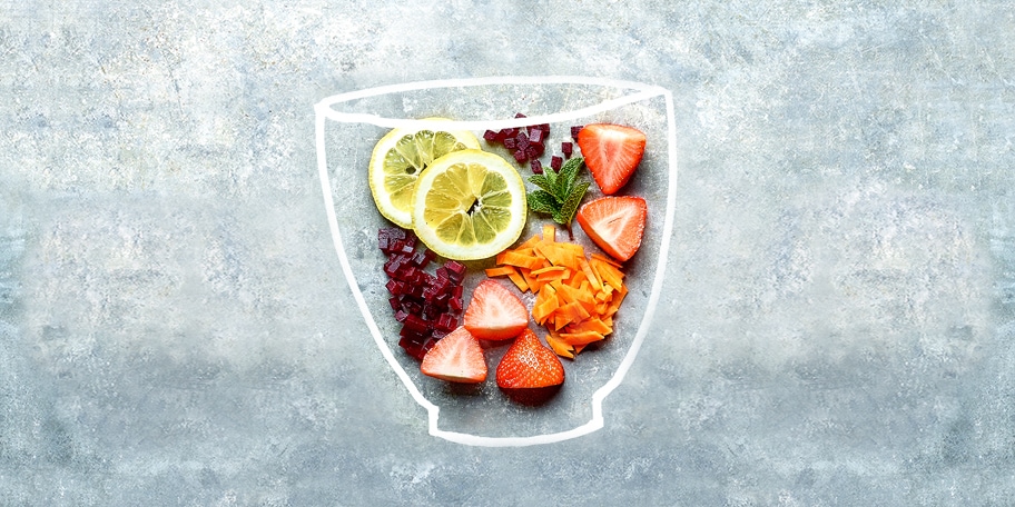 Yoghurt met aardbeien, wortelen en rode biet