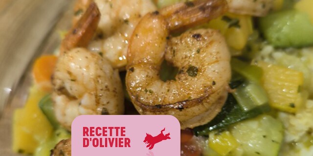 Scampis, quinoa et petits légumes au lait de coco et curry doux