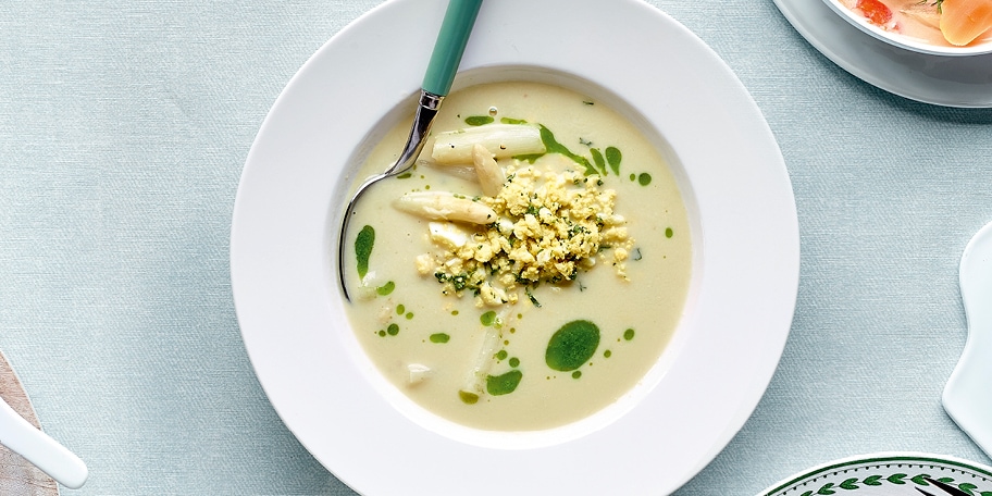 Soupe d’asperges à la flamande