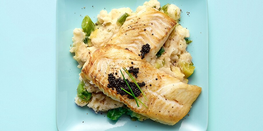 Stoemp parmentier met schelvishaas en haringeitjes