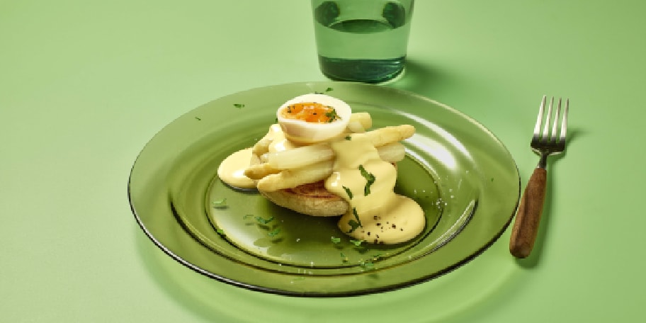 Eggs Benedict met asperges