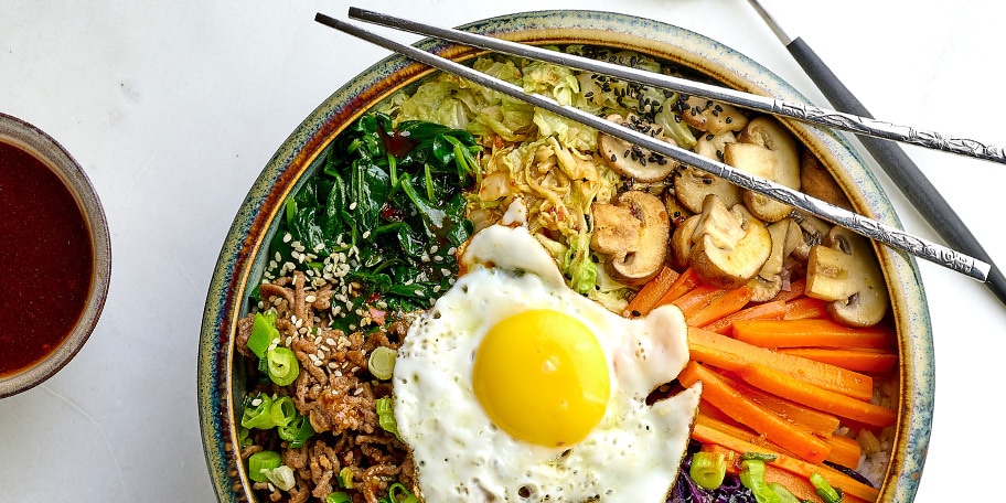 Bibimbap met gochujangsaus