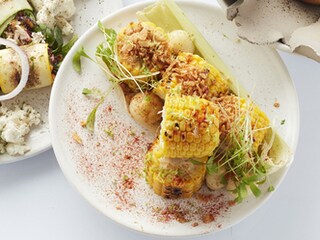 Gegrilde mais en bloemkoolcreme met knoflooke