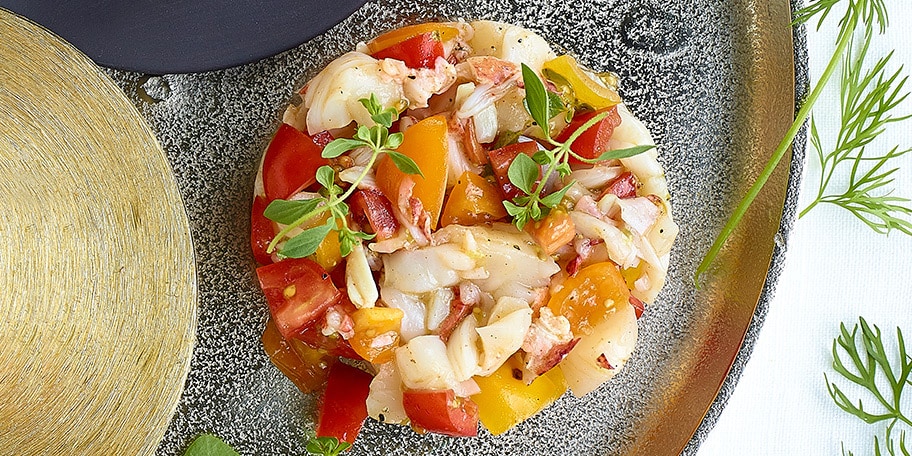 Tartare de homard au trio de tomates cerise et à l’origan