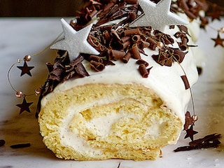 Buche de Noël classique à la vanille et au chocolat