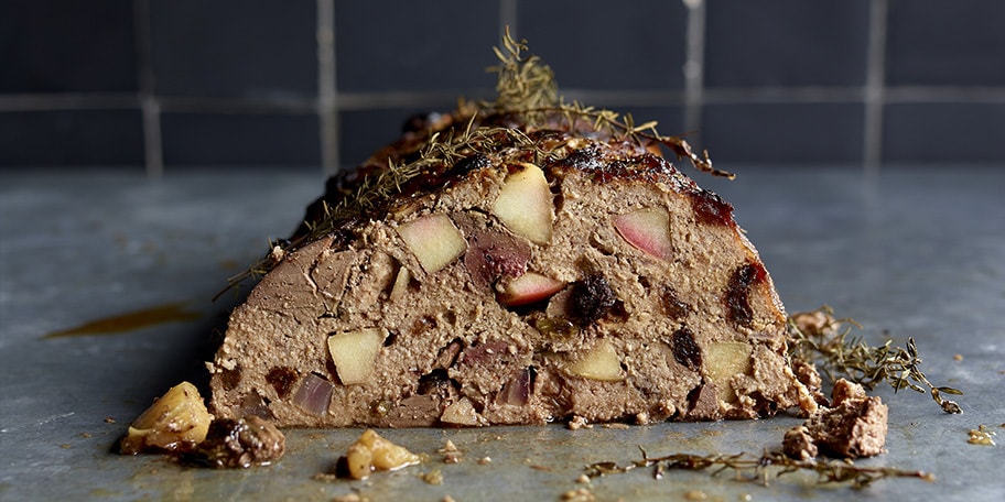 Vulling met appelen, levertjes en rozijnen (Oma's wijze)