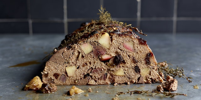 Vulling met appelen, levertjes en rozijnen (Oma's wijze)