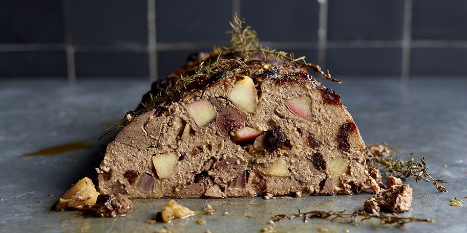 Vulling met appelen, levertjes en rozijnen (Oma's wijze)