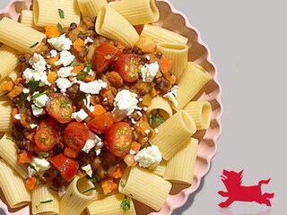 Rigatoni met pompoen, linzen en feta