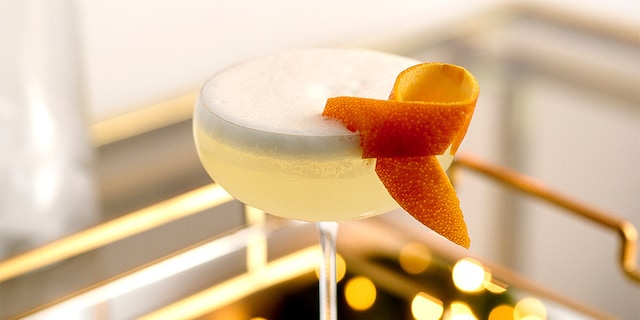 Champagne lady