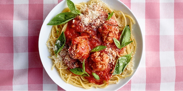 Spaghetti aux boulettes, sauce tomate