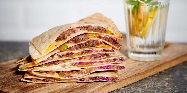 Quesadilla’s met rundvlees en vijfkruidenpoeder