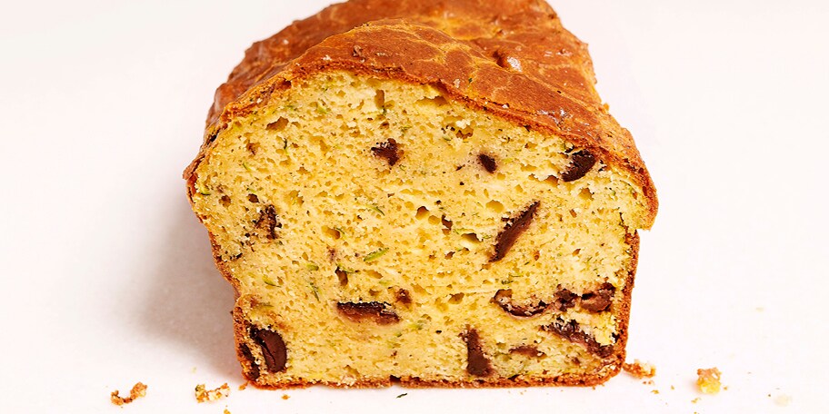 Kikkererwtencake met olijven en parmigiano