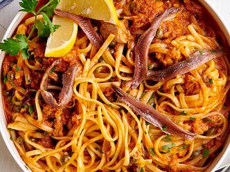 Spaghettis puttanesca au thon
