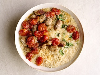 Risotto à la tomate et boulettes de saucisses