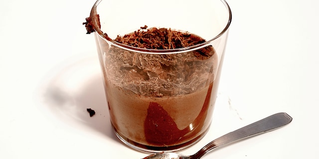 Mousse au chocolat végane au gingembre et au coco