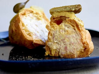 Choux à la mousse de jambon et moutarde