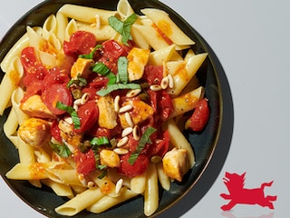 Penne met kip, kerstomaten-kappertjessaus