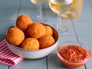 Arancini « zero waste » à la mozzarella et sauce Napoletana