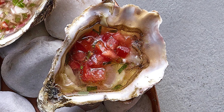 Oesters met tomatenrelish