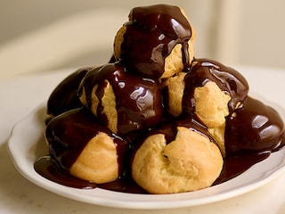 Profiteroles met banketbakkersroom