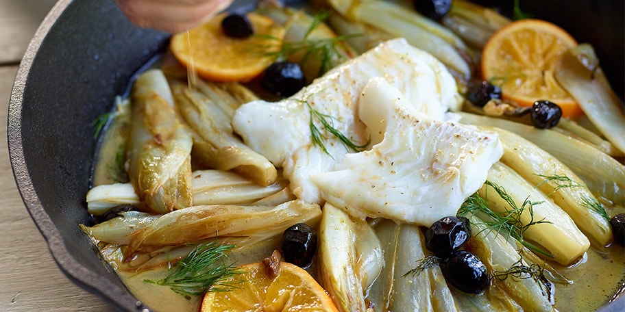 Cabillaud aux chicons, à l’orange et aux olives