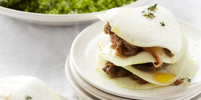 Lasagnes de choux-raves aux aubergines et truite en croûte de sel