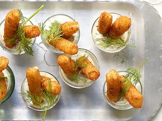 Mozzarellakroketjes met tzatziki