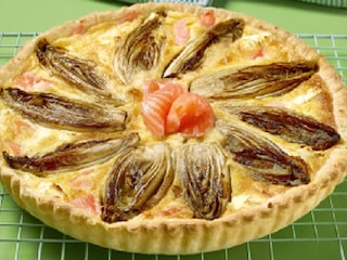 Quiche met witloof, feta en gerookte zalm