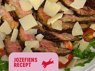 Tagliata van rundvlees met tagliatelle