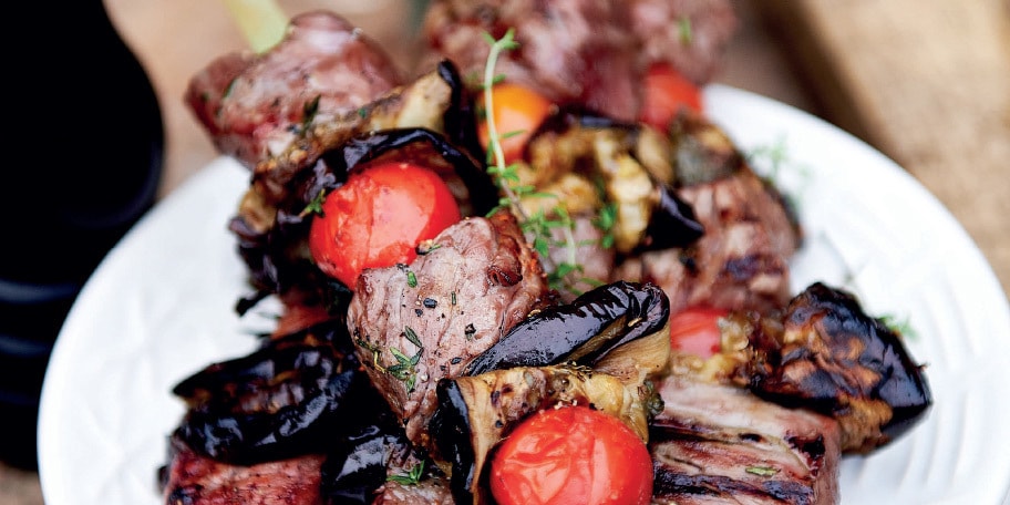 Rundsbrochettes met aubergines