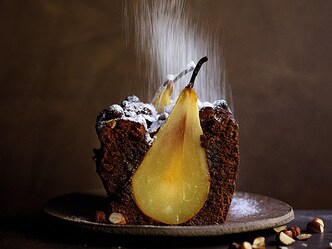 Cake chocolat-noisettes aux poires