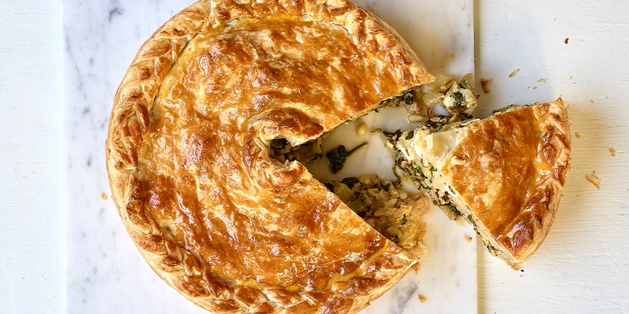 Tourte à la viande, paksoi et épinard