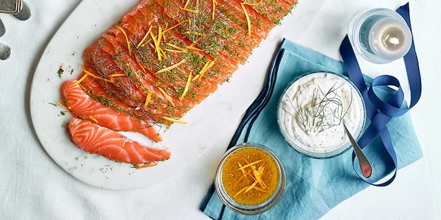 Zalm Gravlax met sinaasappel en cassonade, wasabi-sojasaus