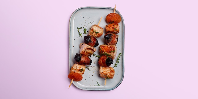 Brochettes de lapin aux pruneaux