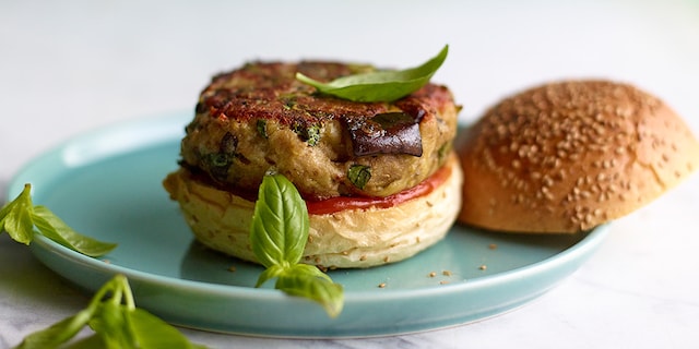 Burgers d'aubergines au basilic