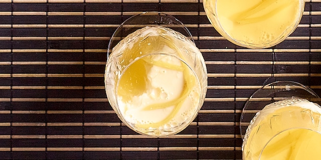 Che Dau Hu Nuoc Duong Gung - Panna cotta van sojadrink met gembersiroop