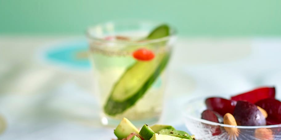 Komkommerdrink met chiazaden