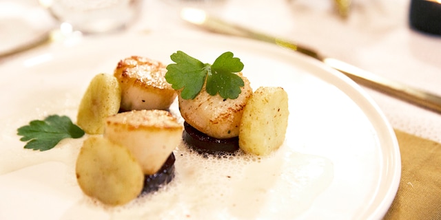 Noix de St-Jacques avec du boudin noir