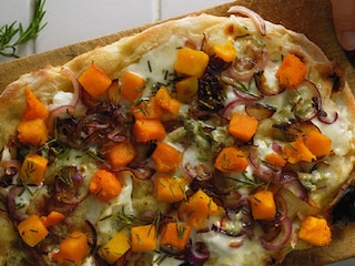 Pizza d’automne à la butternut et burrata