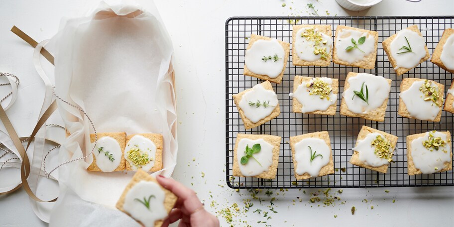 Sablés au citron et aux herbes