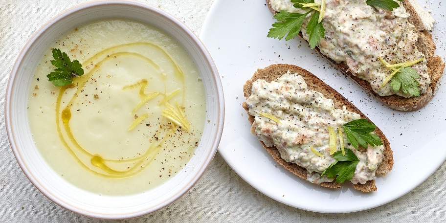 Soupe de céleri-rave aux amandes et au citron