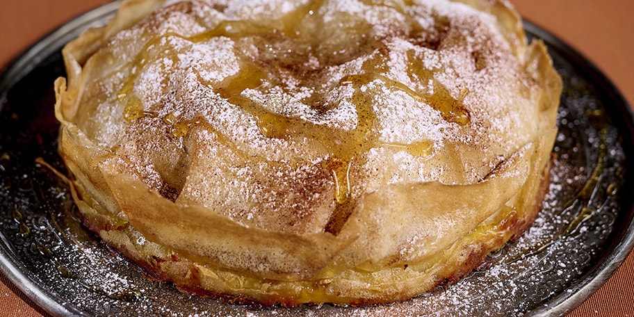 Pastilla au poulet et aux amandes